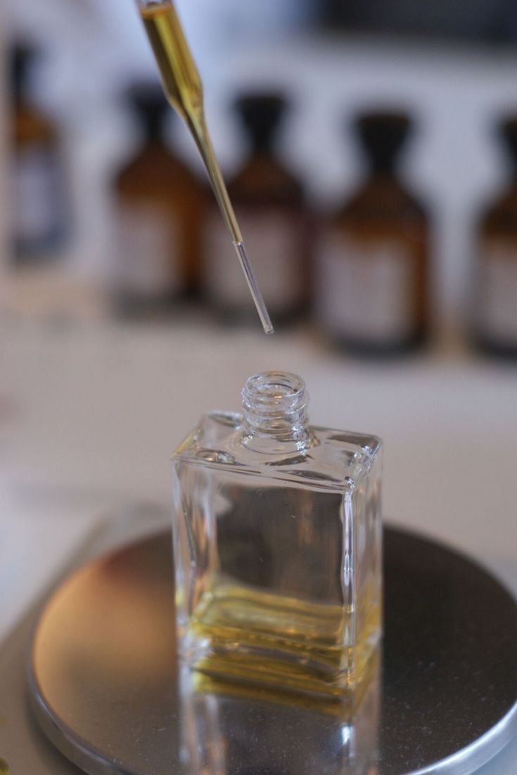 Konsentrasi fragrance oil pada parfum yang membedakan beragam jenis parfum