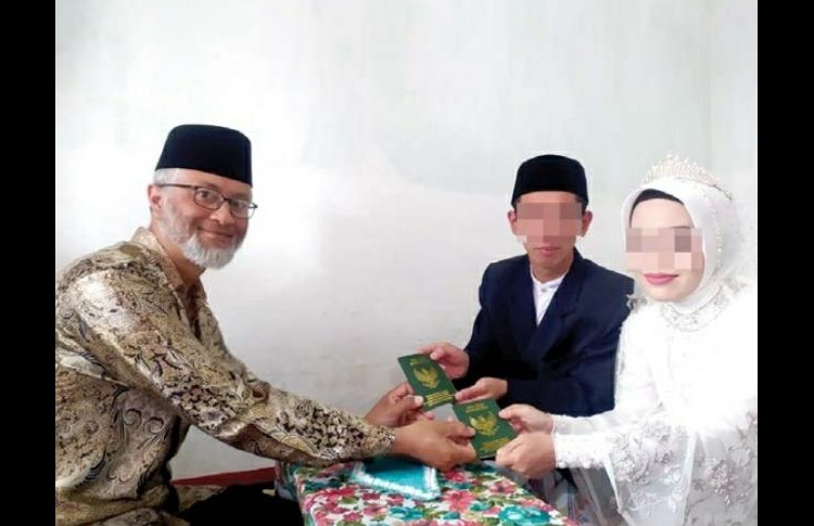 AKAD NIKAH: Pernikahan salah satu pasangan suami-istri di Kecamatan Junrejo sudah sah secara agama dan negara beberapa waktu lalu.