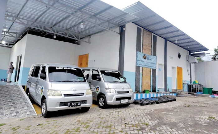 BERHENTI BEROPERASI: Dapur SPPG di Jalan Diponegoro, Kelurahan Sisir, Kecamatan Batu tampak sepi tak ada aktivitas setelah sejumlah sekolah menolak distribusi MBG kemarin (28/9).