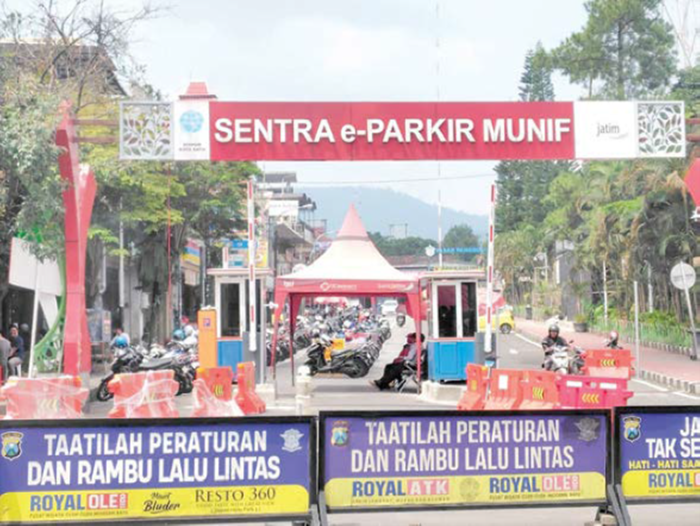 BAKAL DIUJI COBA: Smart gate parking di kawasan Alun-Alun Kota Wisata Batu bakal diuji coba pekan ini.