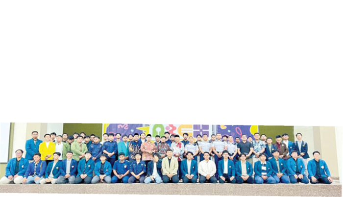 ALUMNI BERBAGI: Para alumni SMA Ar-Rohmah Putra dari berbagai kampus negeri bergengsi di Indonesia membagikan informasi terkait dunia perkuliahan kepada adik kelasnya Kamis, (8/1) lalu.