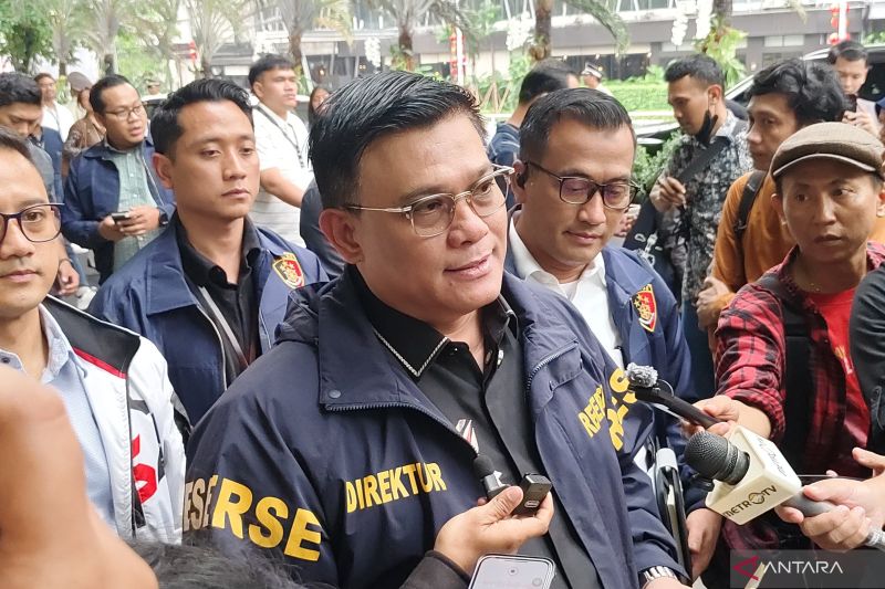 Direktur Tindak Pidana Ekonomi dan Khusus (Dittipideksus) Brigjen Pol Ade Safri Simanjutak saat memberikan keterangan pers.