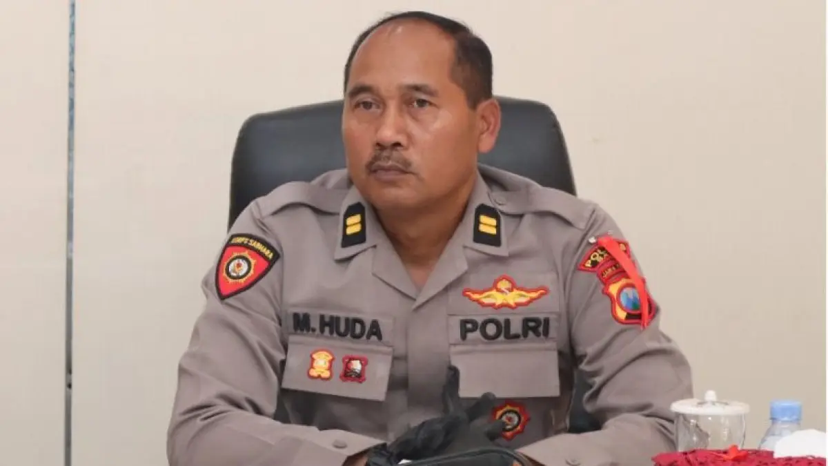 Ps Kasi Humas Polres Batu M Huda Rohman saat menggelar jumpa pers di Mapolres Batu beberapa waktu lalu. (Polres Batu for Radar Malang)