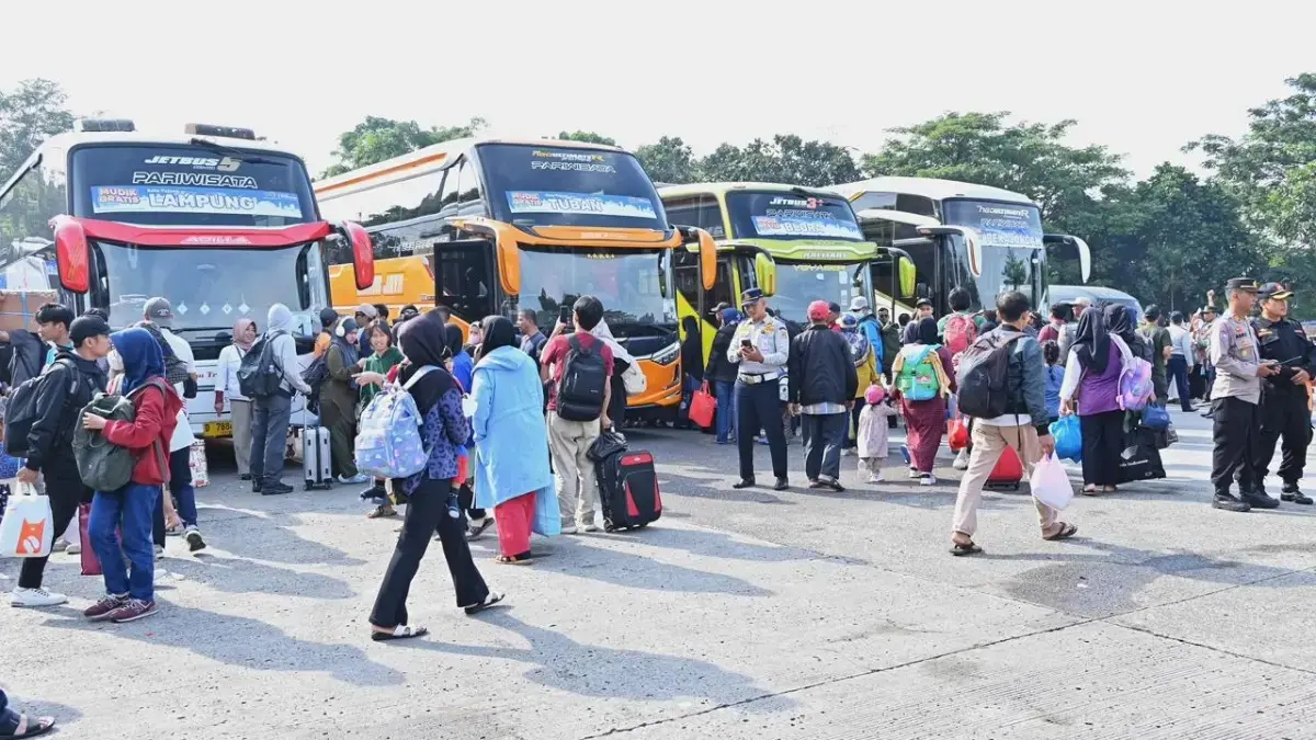 Arus mudik dengan bus di salah satu terminal di Jakarta (Dok. Kemenhub for JawaPos.com)