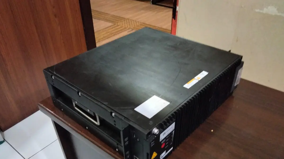 BARANG BUKTI: Baterai tower milik Telkomsel yang sempat digondol maling pada 25 Maret lalu. POLRES BATU FOR RADAR BATU