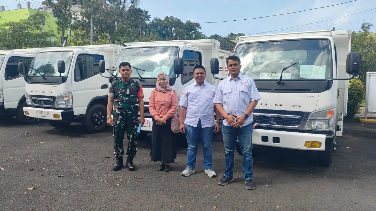 BELUM SEMUA: Baru Salurkan 1 Unit Truk Koperasi Desa Merah Putih di Kota Batu.