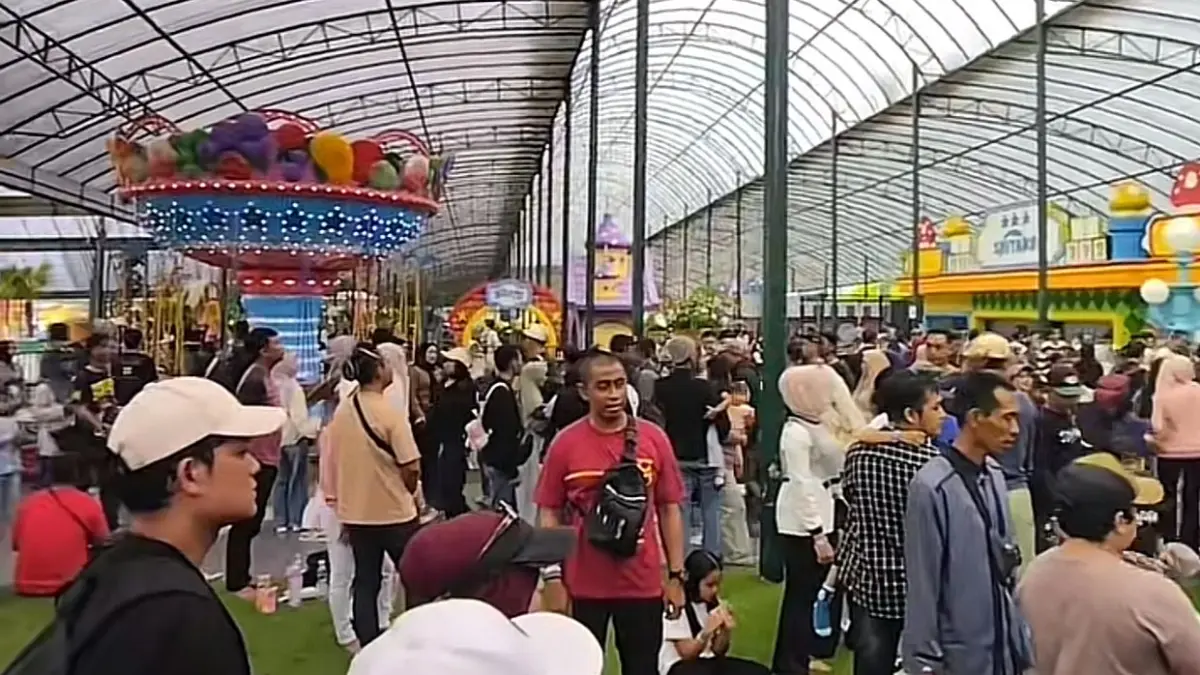 BUTUH PERHATIAN: Padatnya pengunjung Mikutopia di Kota Batu.