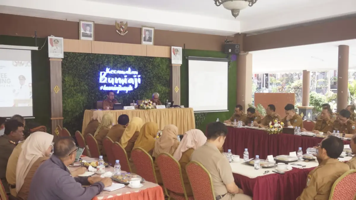 PINDAH LOKASI: Coffee Morning di Bumiaji pagi tadi (7/4).