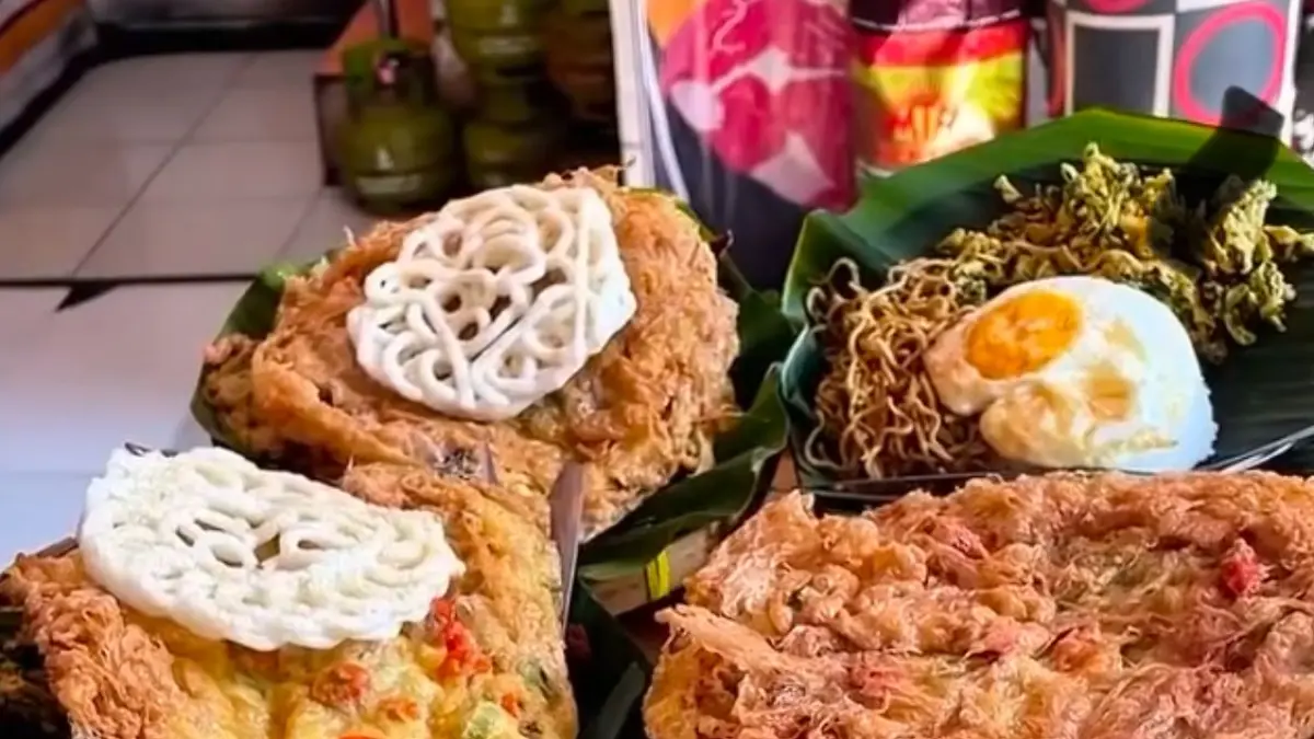 Menu Nasi Dadar Sakdermo di Batu (Instagram @nasidadarsakdermo)