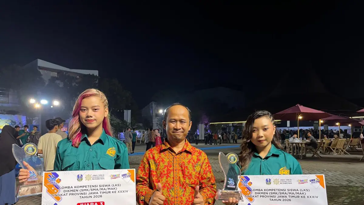 MEMBANGGAKAN: Sejumlah siswa SMKN 1 Kota Batu Menang dalam LKS beberapa waktu lalu. Istimewa
