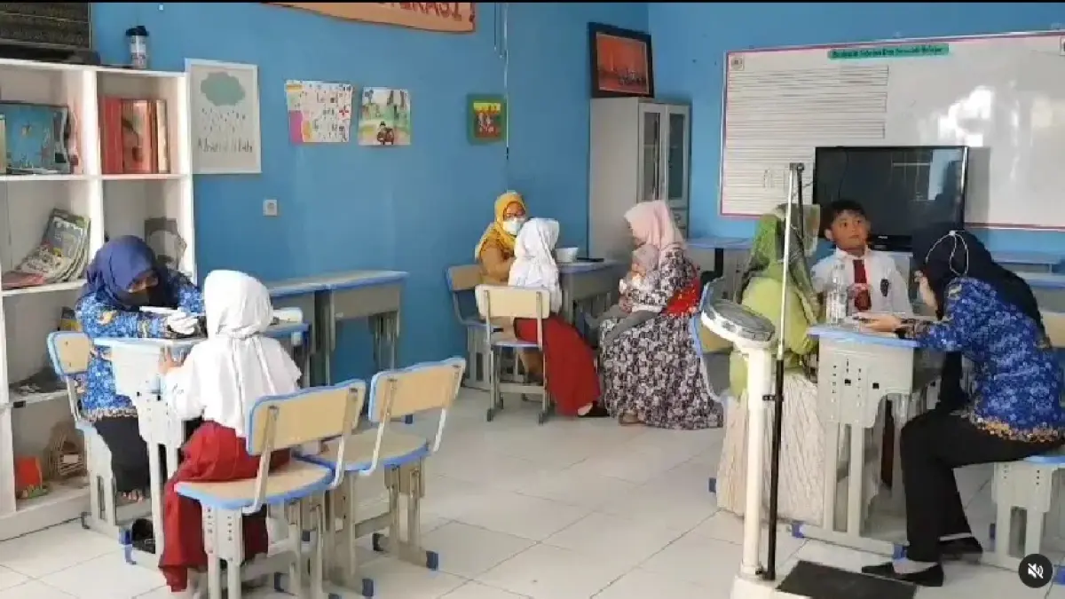 Ruang UKS (Usaha Kesehatan Sekolah) SD Islam Terpadu Uwais Al-Qorni Garut (sumber: laman resmi SDI Terpadu Uwais Al-Qorni Garut)