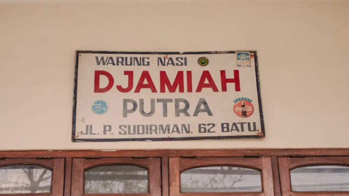 Warung Nasi Djamiah Putra telah berdiri dari 1950 dengan menu andalan nasi rawonnya (Instagram @jamiah_putra)