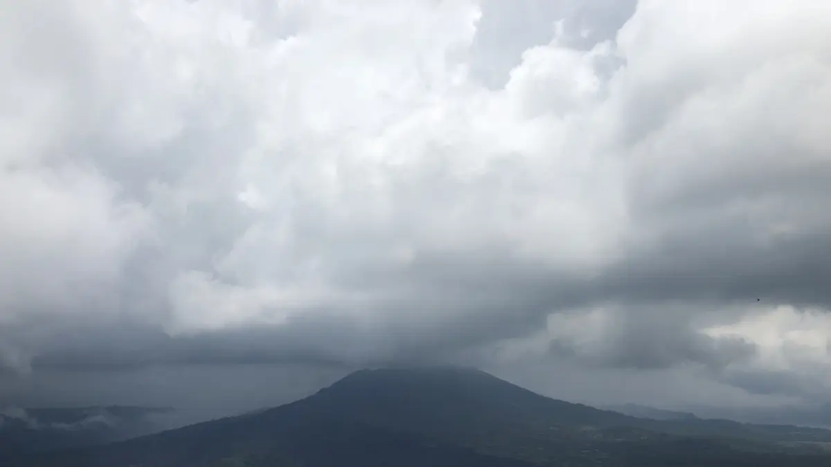 Wilayah Kota Batu diprakirakan mengalami cuaca berawan dan berkabut pada malam hari. (Freepik).