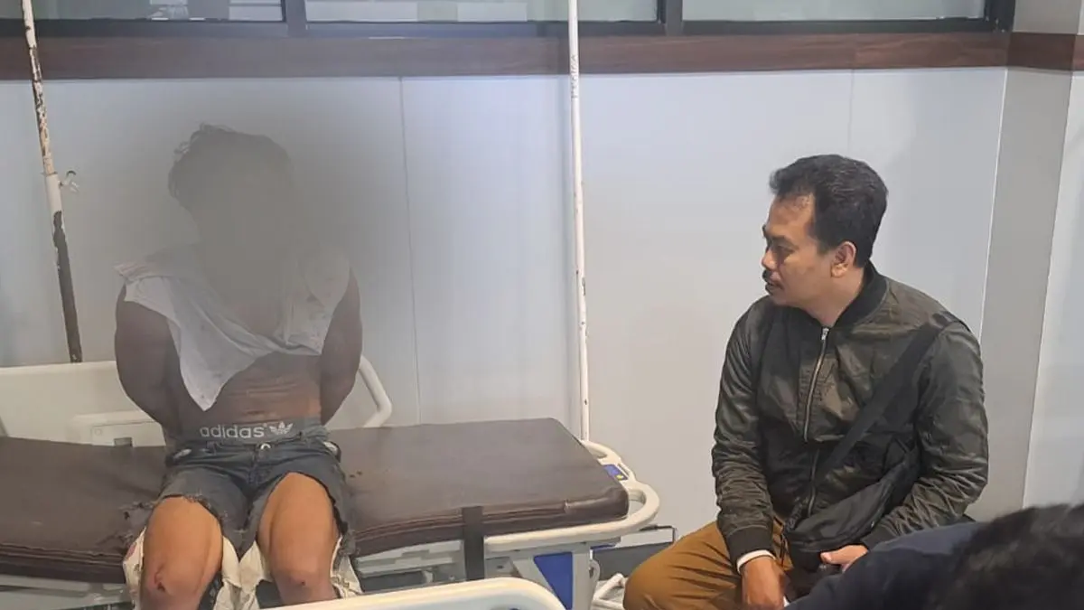 KETAHUAN: Pencuri motor di Junrejo saat diamankan.