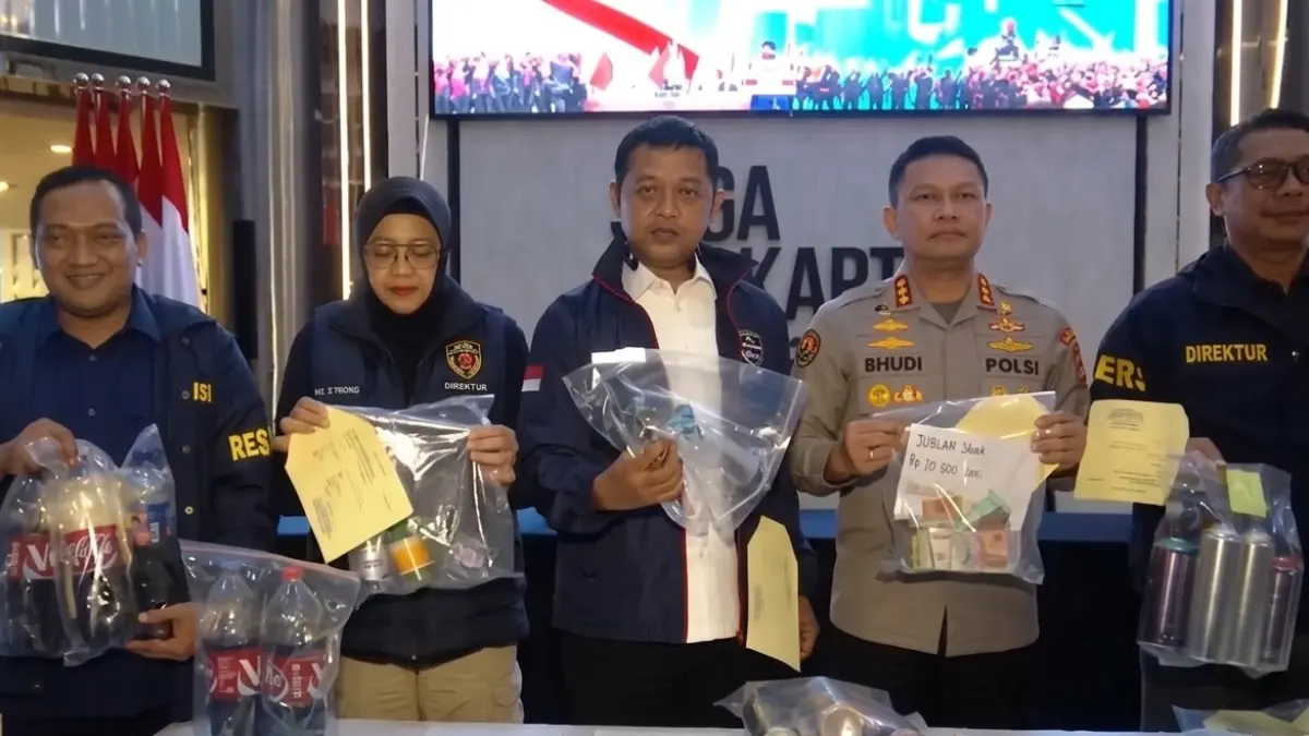 BARANG BUKTI PERUSAKAN: Disita dari Terduga Pelaku Perusuhan Demo May Day 2026 di Depan Gedung DPR. (Sumber: Istimewa)