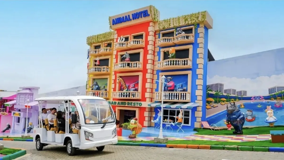 Mobil yang digunakan untuk Drive Thru Park. (Google Maps: Drive Thru Park)