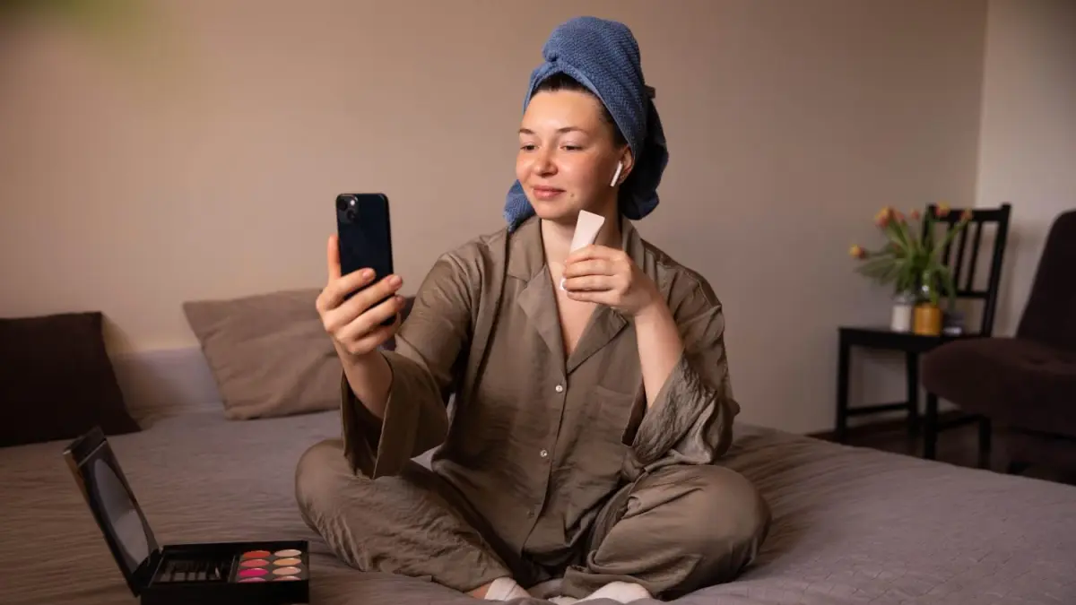 Mengikuti skincare viral (sumber foto: magnific)
