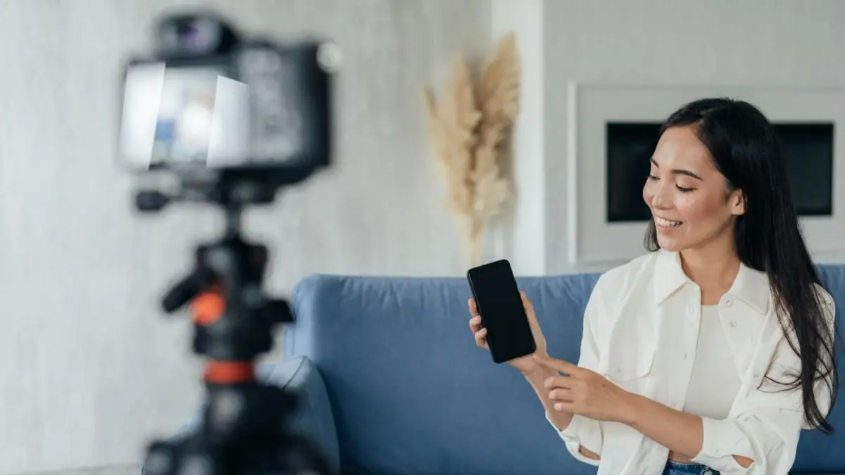 Ilustrasi Konten GRWM di Sosial Media (Sumber Foto: magnific)