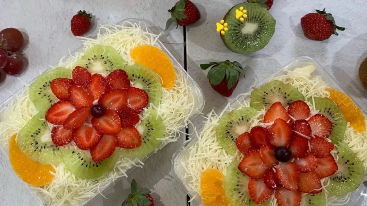 Salad buah di Kota Batu (Tiktok @saladqueen01)