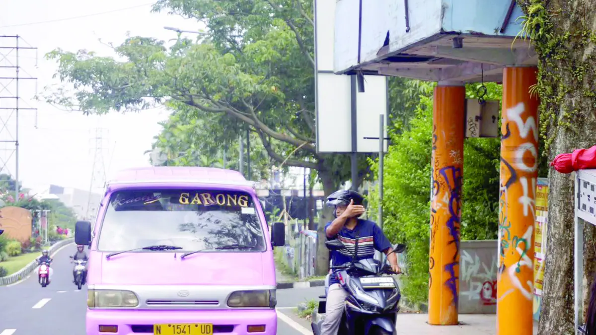 BAKAL DIREVITALISASI: Kondisi salah satu titik halte di Jalan Sultan Agung sudah tidak layak.