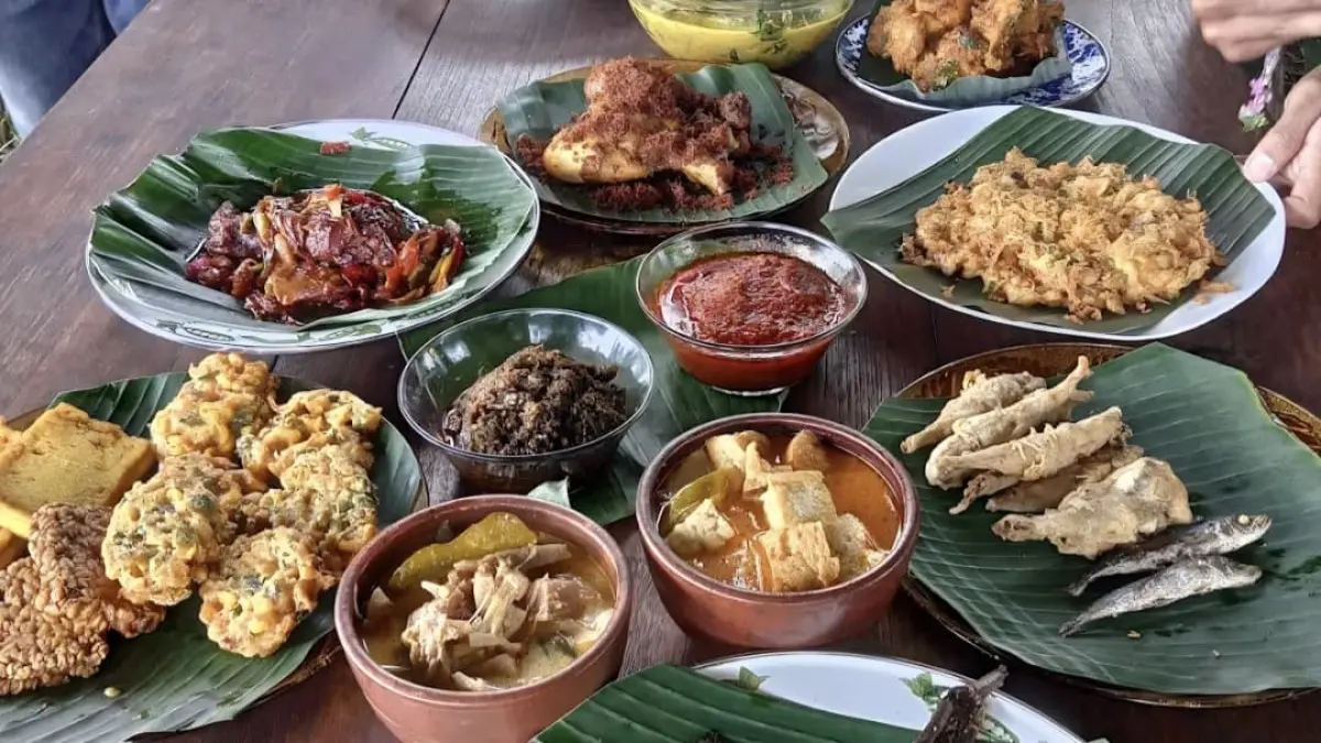 Hidangan Warung Bukit Alam Pandesari. (Google Maps: Warung Bukit Alam Pandesari. Pujon Malang)