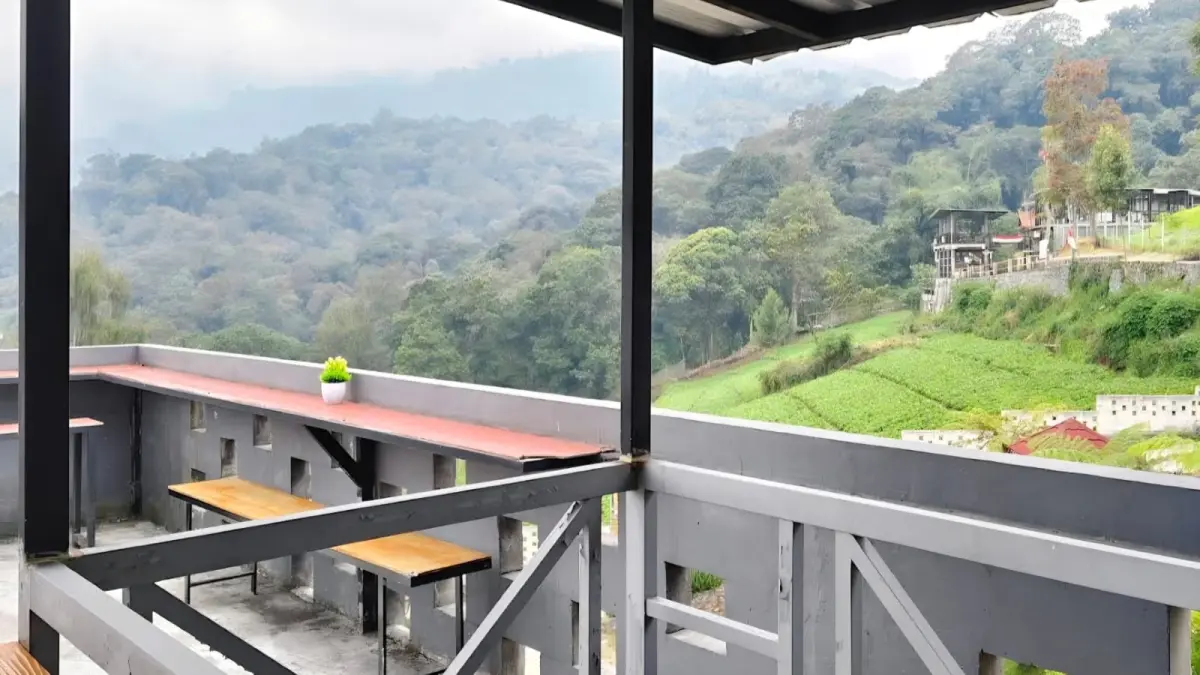 Pemandangan dari rooftop Pondok Welirang Cafe. (Google Maps: VivinD)