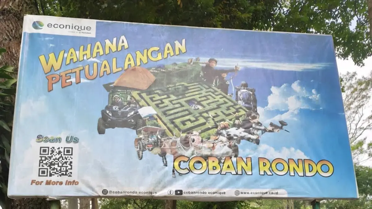 Papan Reklame Wahana Petualangan Labirin Coban Rondo. (Google Maps: JJ Singker)