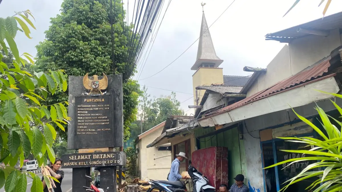 BERNILAI SEJARAH: Tugu Pancasila di kawasan revitalisasi Simpang Patih jadi atensi kalangan budayawan. Modernisasi infrastruktur dituntut tidak menggilas rekam jejak historis kota.
