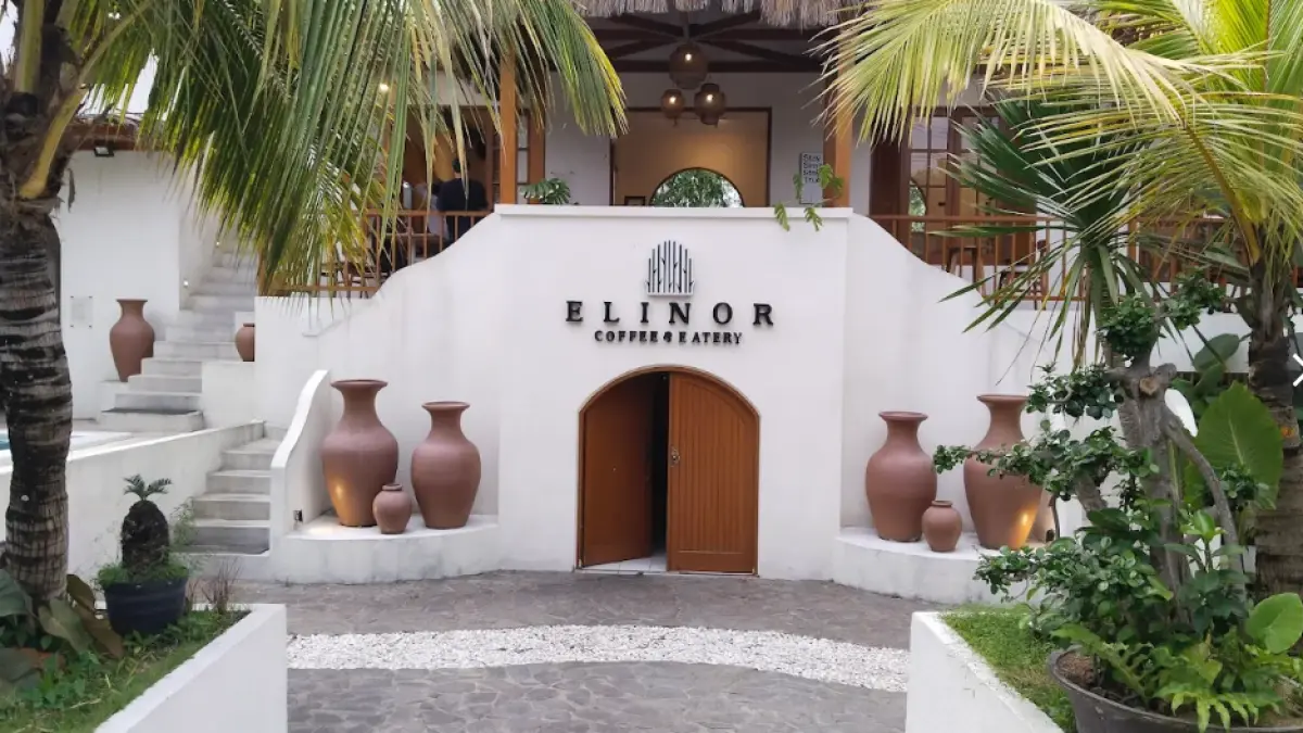 Elinor Cafe, tempat dengan vibes Bali (Sumber: Gmaps @IstuPardikajayati)