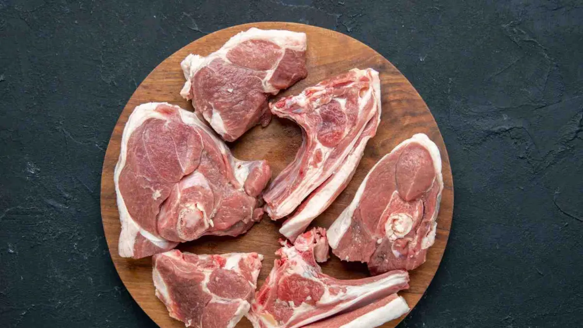 Ilustrasi daging kurban (sumber foto: magnific)
