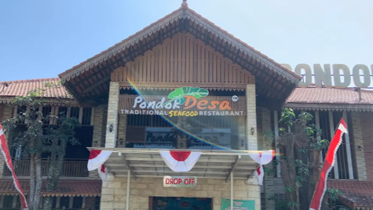 Pondok Desa Traditional Restoran Batu (Google Maps @lukman papap)