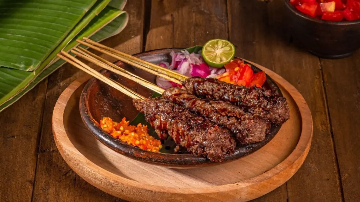 Sate gajah di Warung Mundu (Instagram @tongsengwarungmundu)
