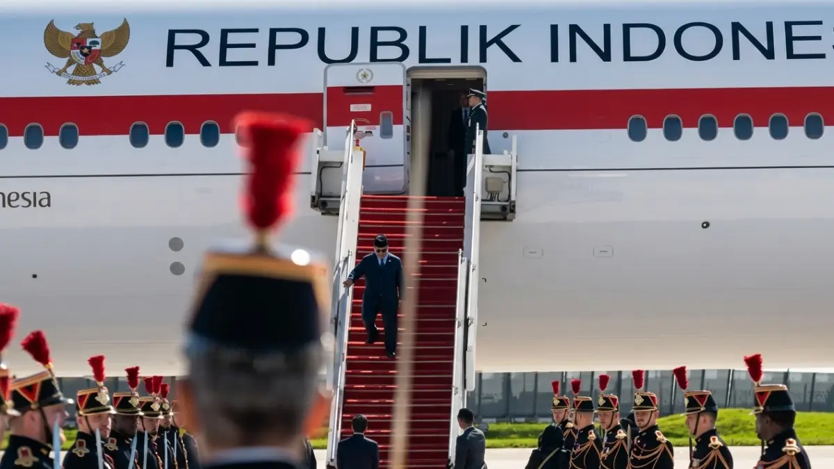 KEDATANGAN PRABOWO: Disambut di Bandara Orly dalam Kunjungan Keempat ke Prancis. (Sumber: Istimewa)