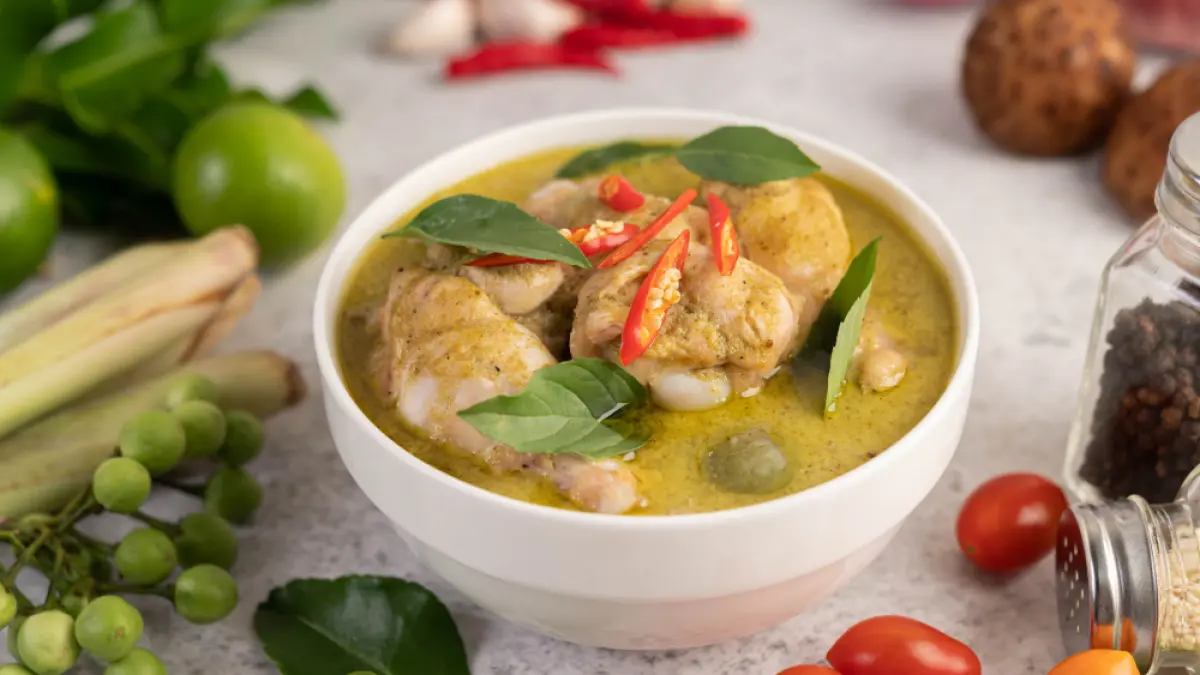 Ilustrasi masakan kari ayam (freepik).