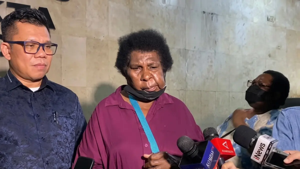MAMA SINTA: Laporkan Ketua LBH ke Polda Metro Jaya terkait Film Pesta Babi (Sumber: Istimewa).