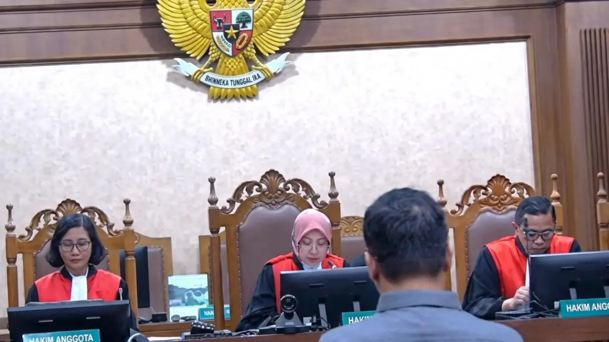 NOEL EBENEZER: Di Hadapan Majelis Hakim yang Membacakan Vonis (Sumber: Istimewa).