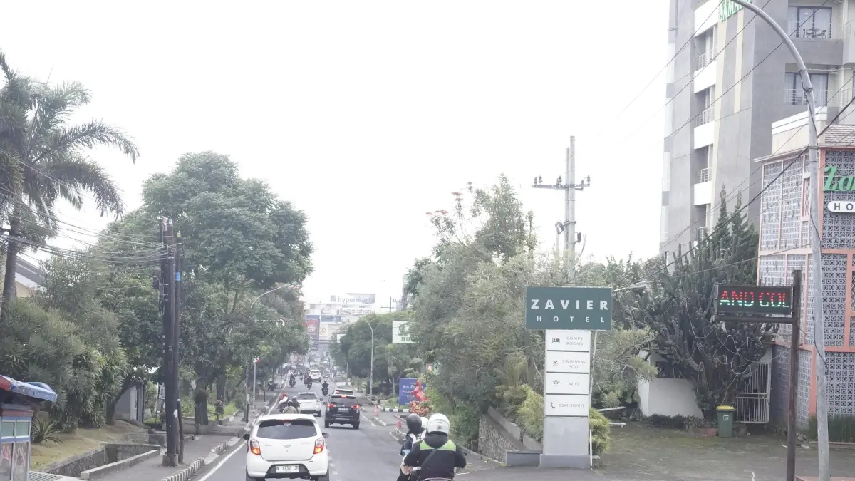PENDAPATAN STAGNAN: Sejumlah hotel di Jalan Imam Bonjol, Kecamatan Batu menjadi salah satu hotel yang menjadi jujugan wisatawan luar daerah.