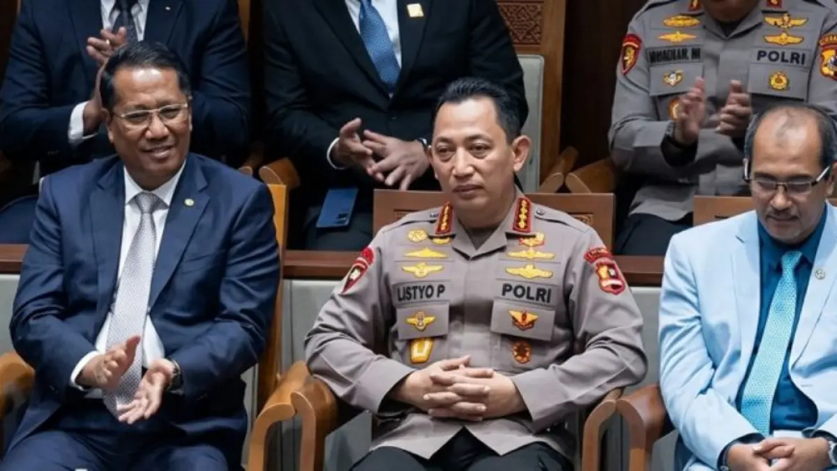 Kapolri Listyo Sigit Prabowo saat menghadiri Rapat Paripurna DPR RI ke-21 yang membahas pengesahan RUU Polri, Selasa (9/6). (Sumber: Istimewa)