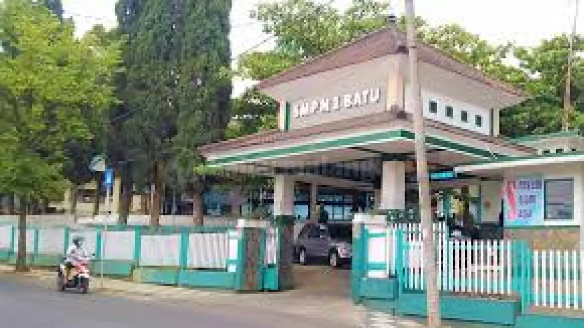 SMP Negeri 1 Batu Malang menyediakan 128 kursi di jalur domisili SPMB 2026.