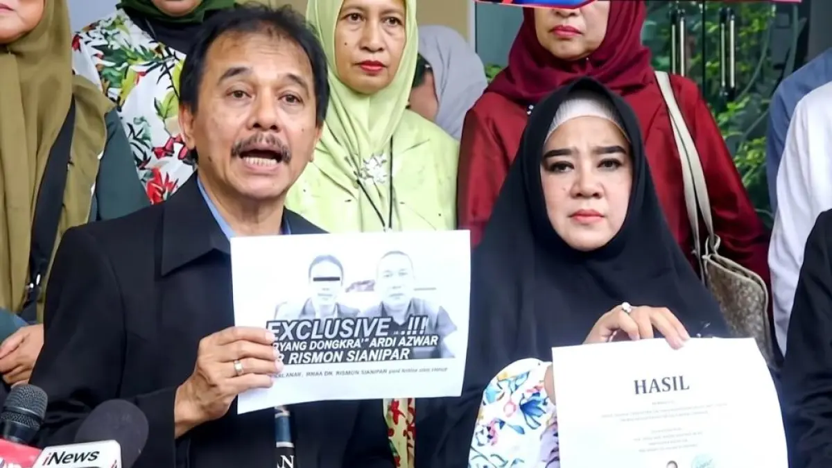 Roy Suryo dan dr. Tifauzia Tyassuma tersangka kasus tudingan ijazah palsu Jokowi. (Istimewa).