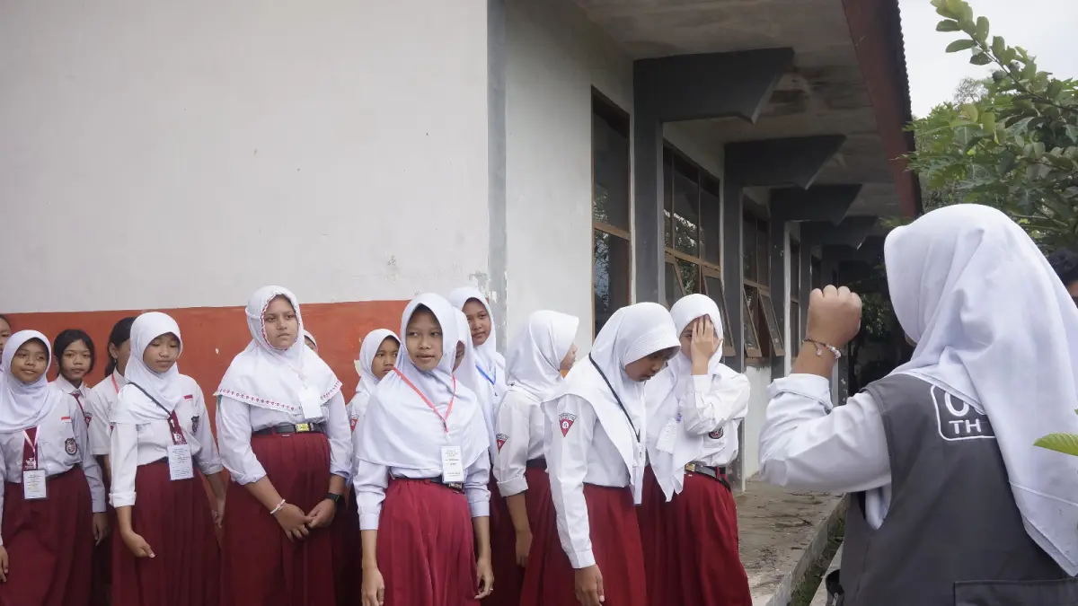 HARI PERTAMA: Beberapa siswa mengikuti kegiatan MPLS di SMP Negeri 1 Batu tahun lalu.