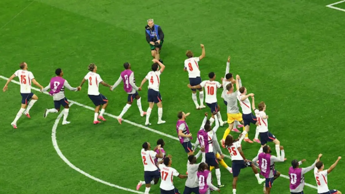 Kemenangan Inggris terhadap Meksiko dengan meraup skor 3-2 dalam laga 16 besar, Senin (6/7). (Sumber: Google).