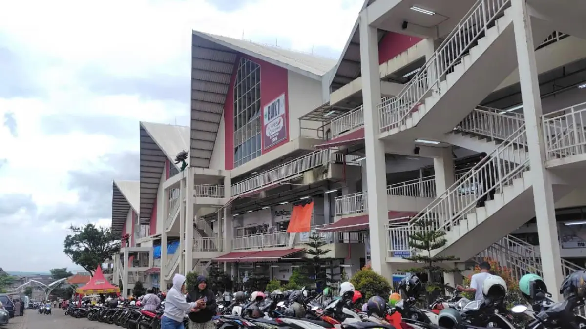 Suasana Pasar Among Tani. (Rori Dinanda Bestari/Radar Batu)