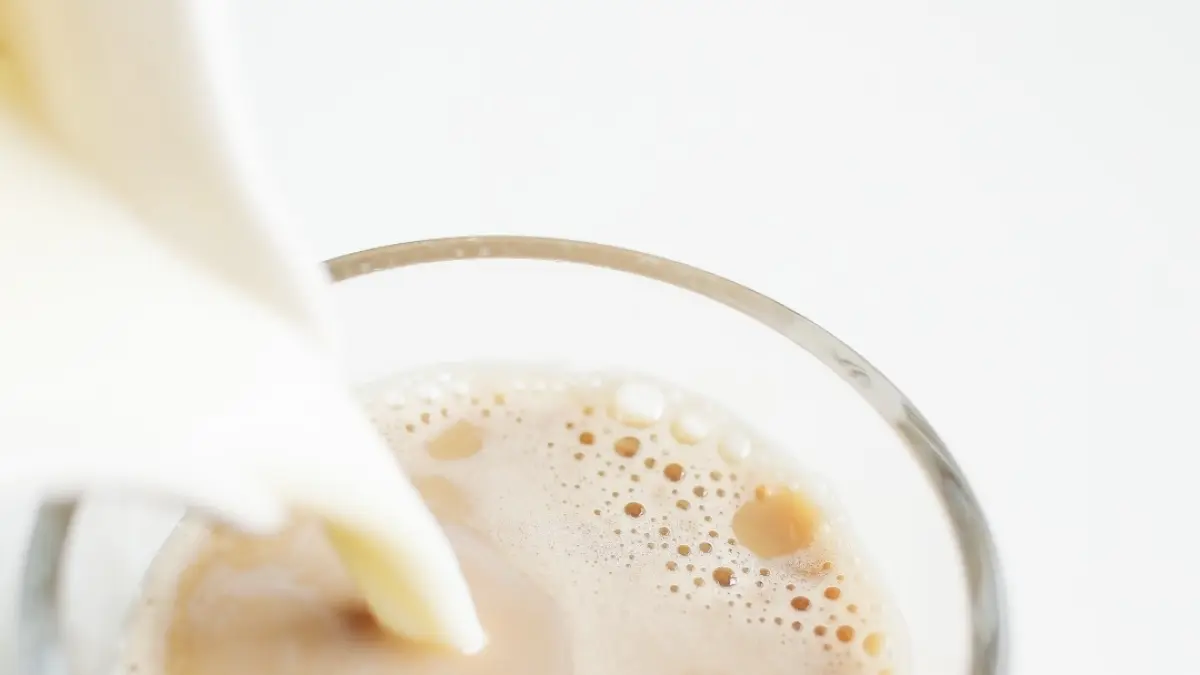 Habis Minum Kopi Susu Malah Bolak-balik ke Kamar Mandi? Ini Penyebab Aslinya!