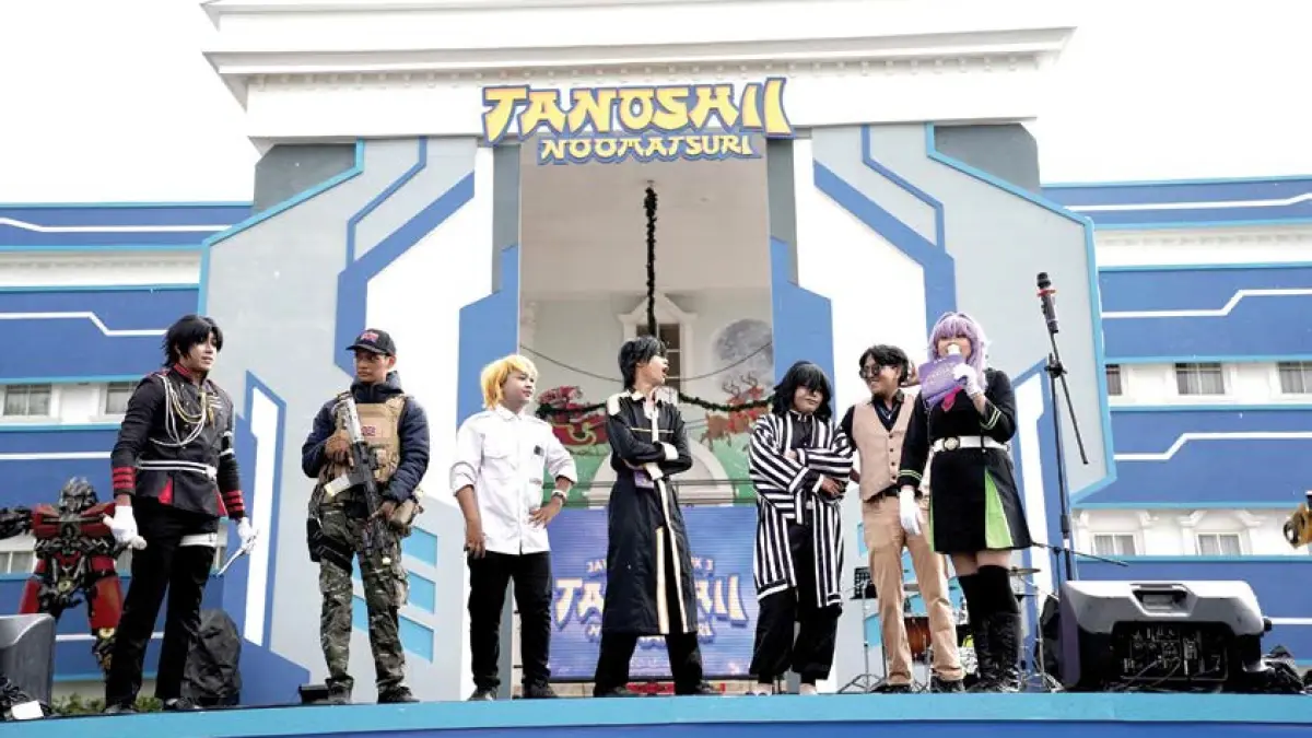FESTIVAL BUDAYA JEPANG: Para peserta cosplay tampil dalam Tanoshii No Omatsuri 2025 lalu di The Legend Stars Park Jatim Park 3.