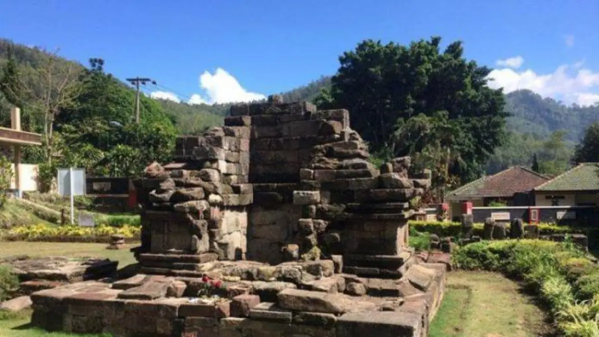 Candi Songgoriti, Peninggalan Mataram Kuno Di Kota Batu (Foto: Pinterest)