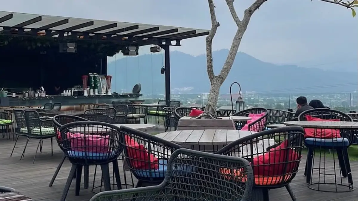 Awang-Awang Sky Lounge. (Foto: google maps review)