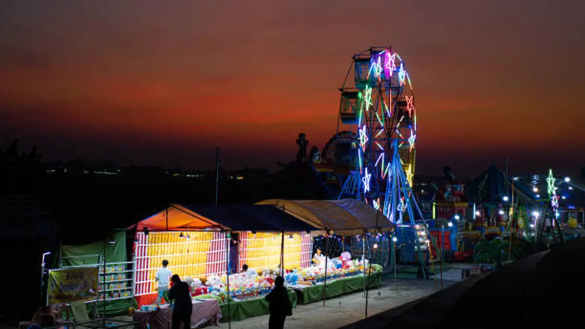 Ilustrasi Pasar Malam (Getty Images)