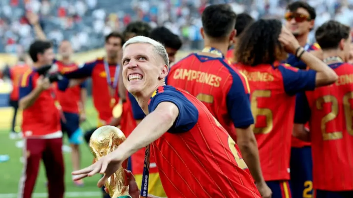 FINAL PIALA DUNIA 2026: Euforia pemain Timnas Spanyol berhasil membawa pulang trofi Piala Dunia 2026 usai mengalahkan Argentina di babak final. (Google).