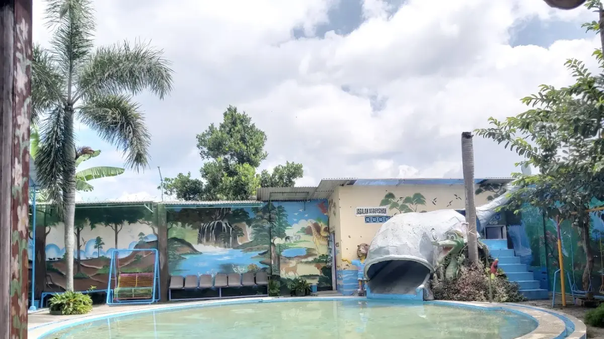 Kolam renang untuk anak-anak (Google Maps/Agni Yudha)